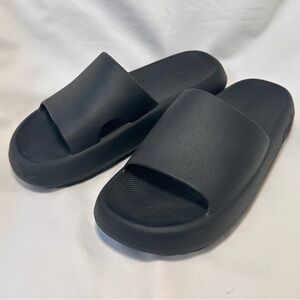 Skechers ArchFit Women’s Black Slide Sandals Size 7